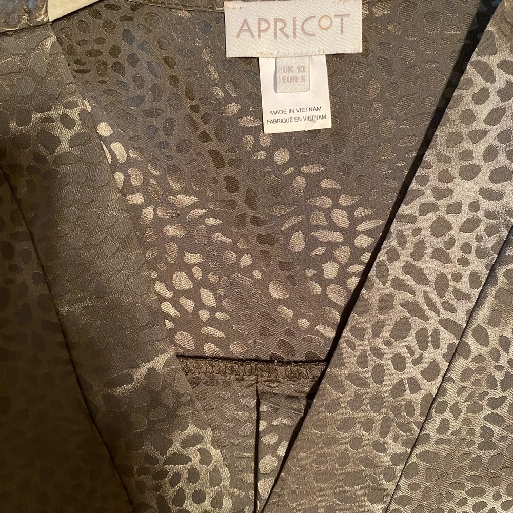 Olive shirt size UK 10 EUR S; like new